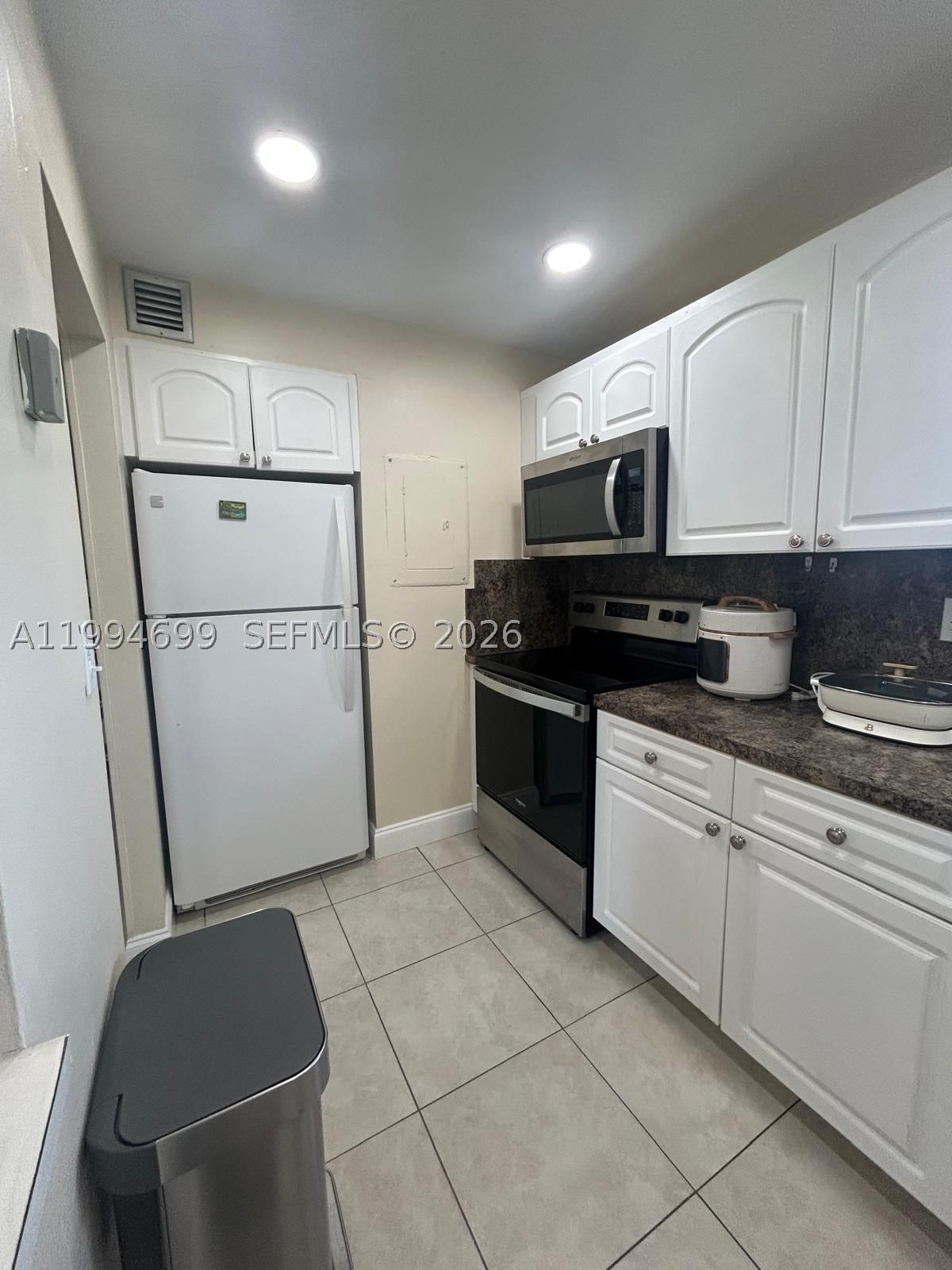 Real estate property located at 1700 191st St #304, Miami-dade, Jade Winds Grp Easter Lil, Miami, FL