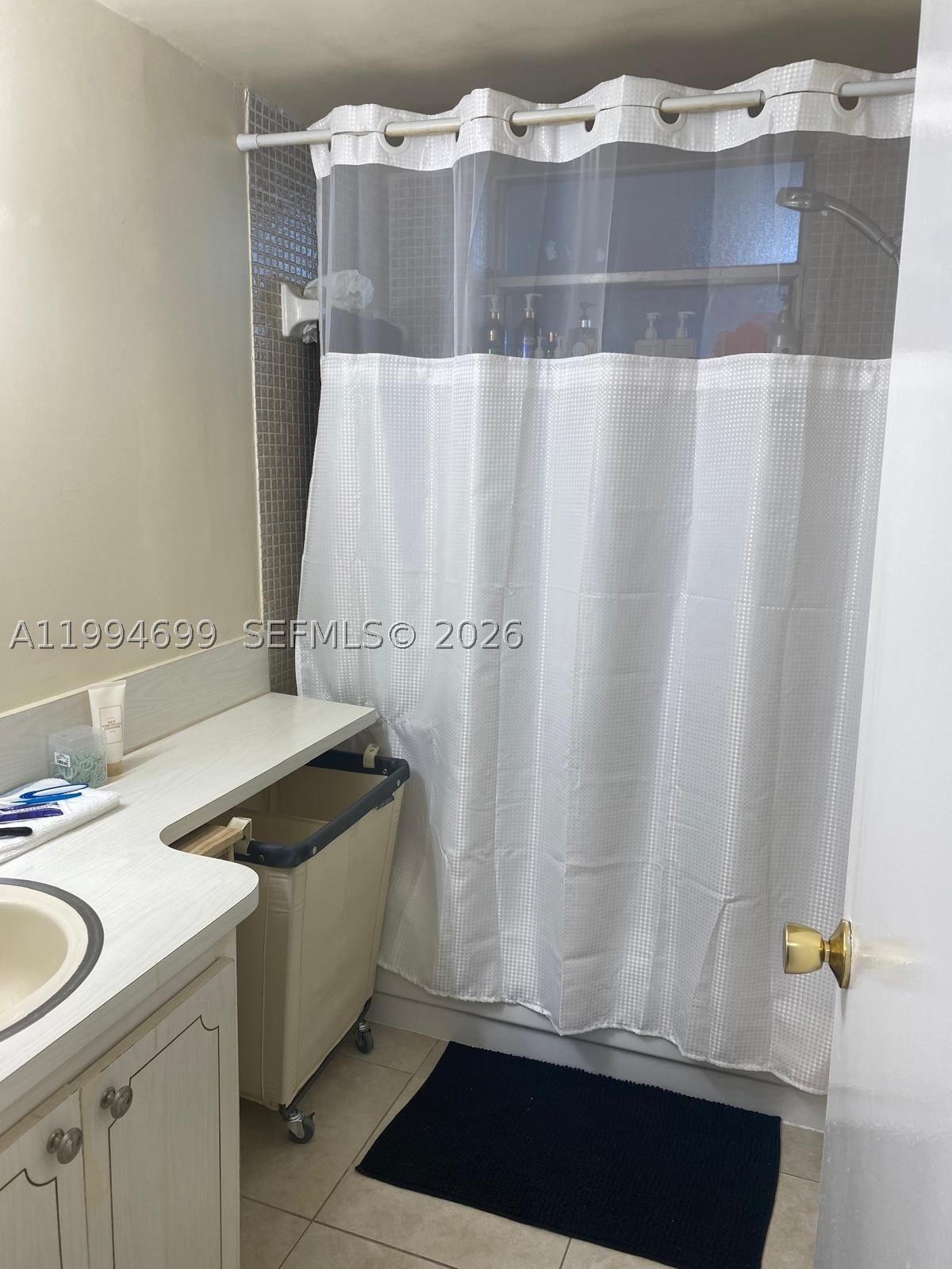 Real estate property located at 1700 191st St #304, Miami-dade, Jade Winds Grp Easter Lil, Miami, FL