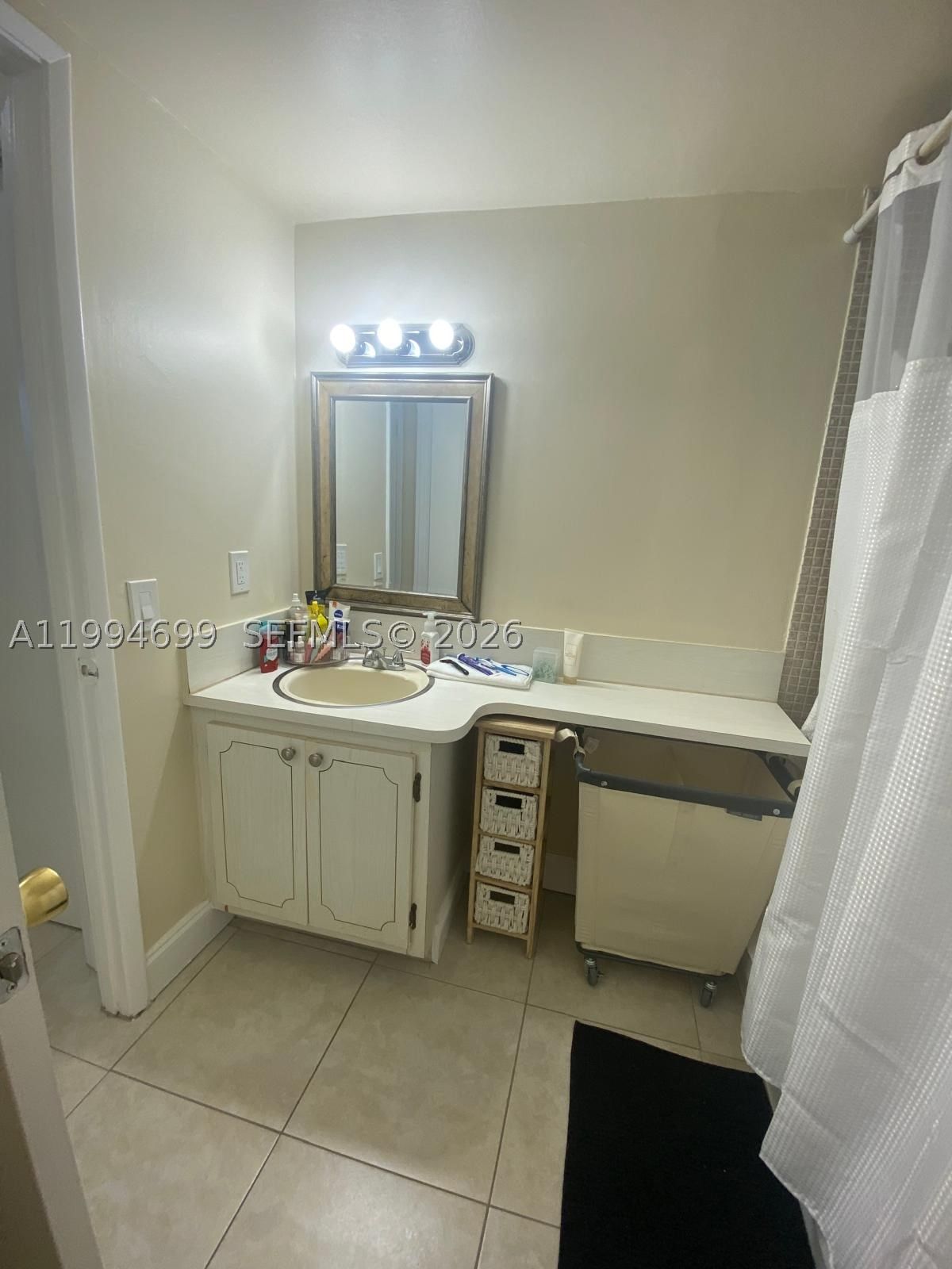 Real estate property located at 1700 191st St #304, Miami-dade, Jade Winds Grp Easter Lil, Miami, FL