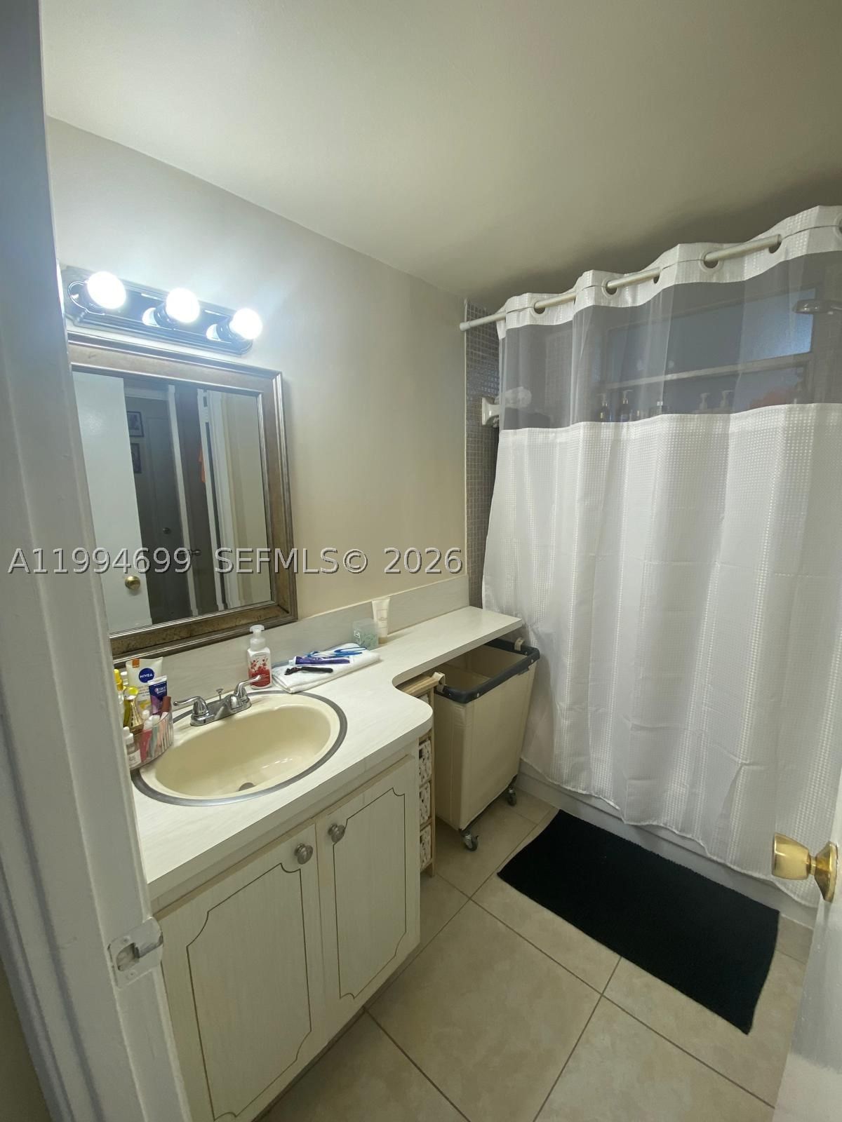 Real estate property located at 1700 191st St #304, Miami-dade, Jade Winds Grp Easter Lil, Miami, FL