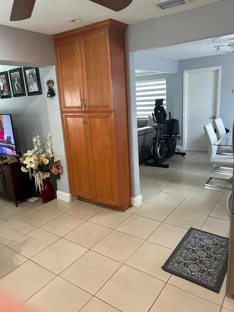 Real estate property located at 6582 1st St, Broward, Oriole Margate Sec 1, Margate, FL