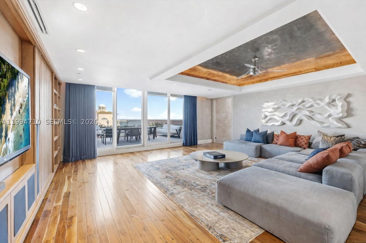 Real estate property located at 60 Edgewater Dr TS-A, Miami-dade, The Gables Condo, Coral Gables, FL