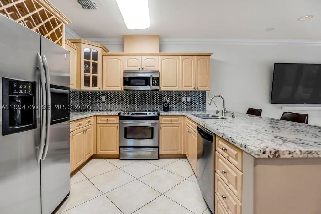Real estate property located at 2841 Day Ave #2841, Miami-dade, Cornelia M Day Sub, Miami, FL