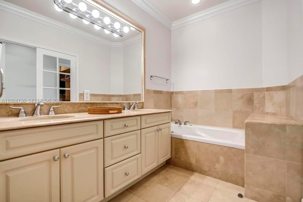 Real estate property located at 2841 Day Ave #2841, Miami-dade, Cornelia M Day Sub, Miami, FL