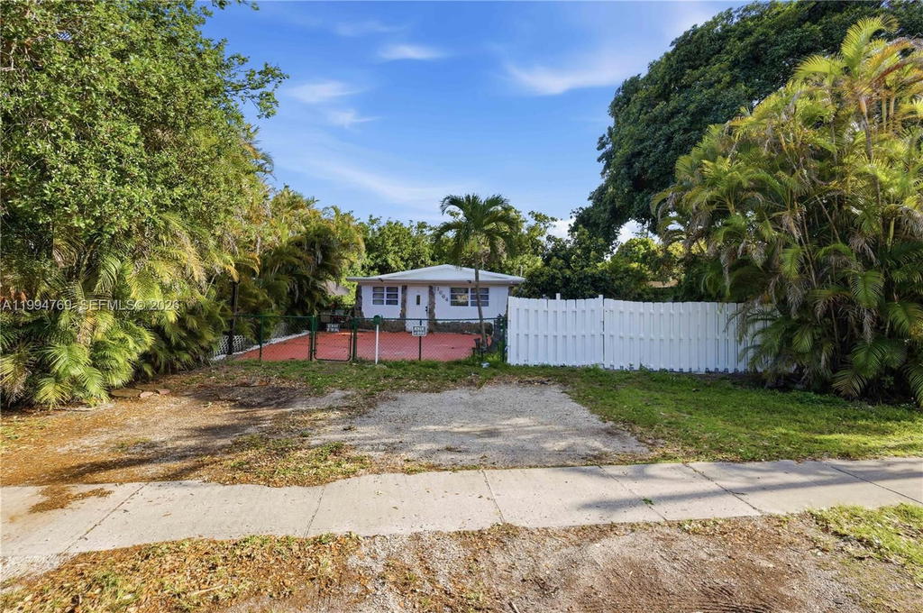Real estate property located at 1664 179th St, Miami-dade, Beach Park Sub, North Miami Beach, FL
