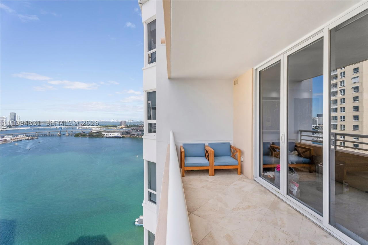 Real estate property located at 808 Brickell Key Dr #3007, Miami-dade, Two Tequesta Point Condo, Miami, FL
