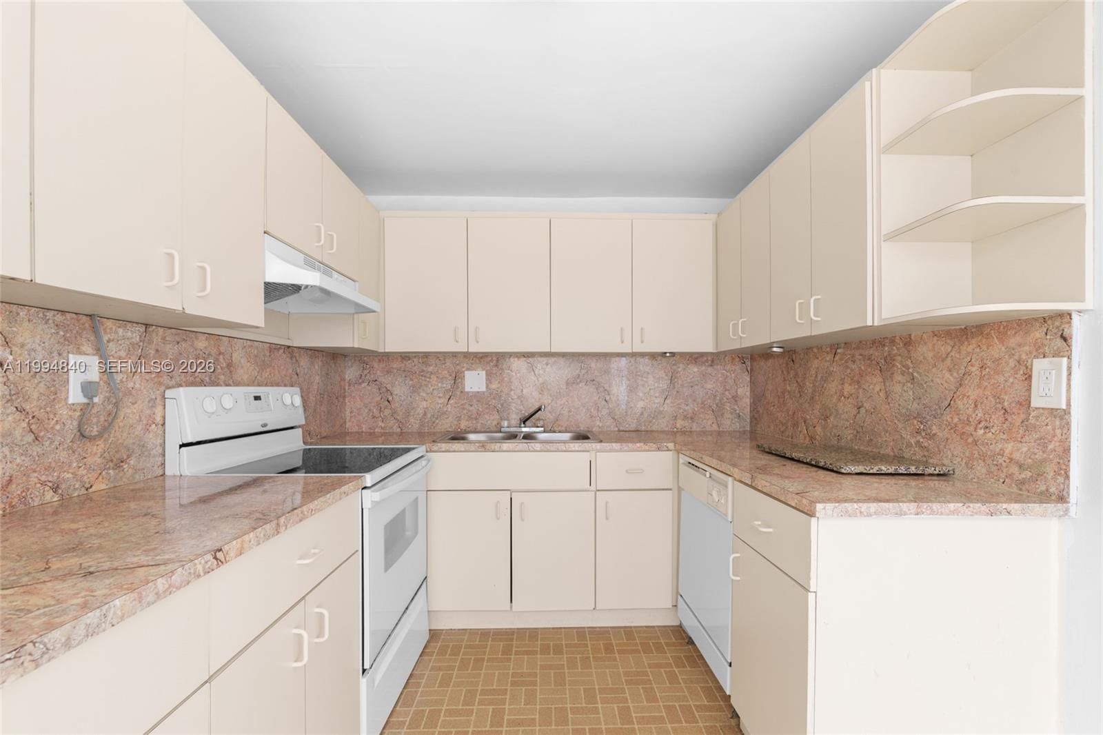 Real estate property located at 14250 62nd St #402, Miami-dade, Cypress Club Of Kendale C, Miami, FL