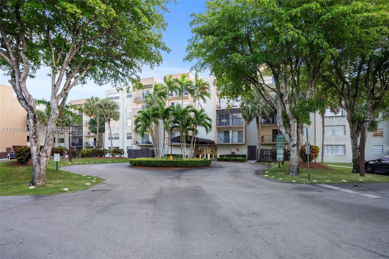 Real estate property located at 14250 62nd St #402, Miami-dade, Cypress Club Of Kendale C, Miami, FL
