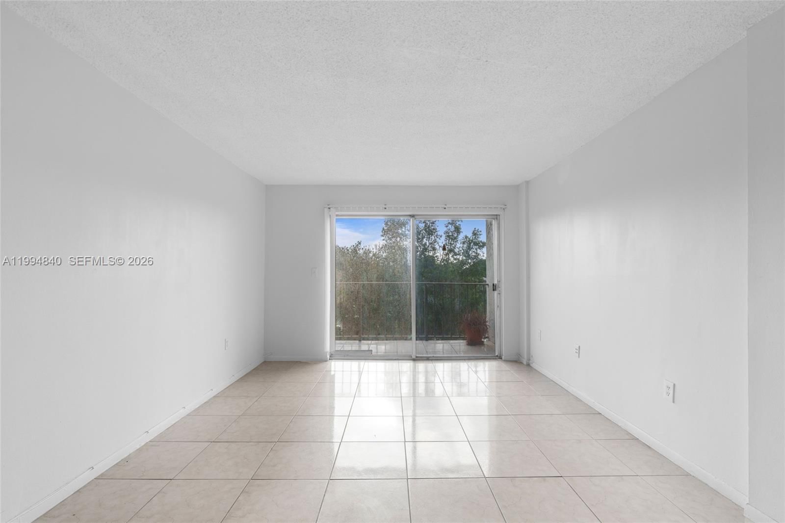 Real estate property located at 14250 62nd St #402, Miami-dade, Cypress Club Of Kendale C, Miami, FL