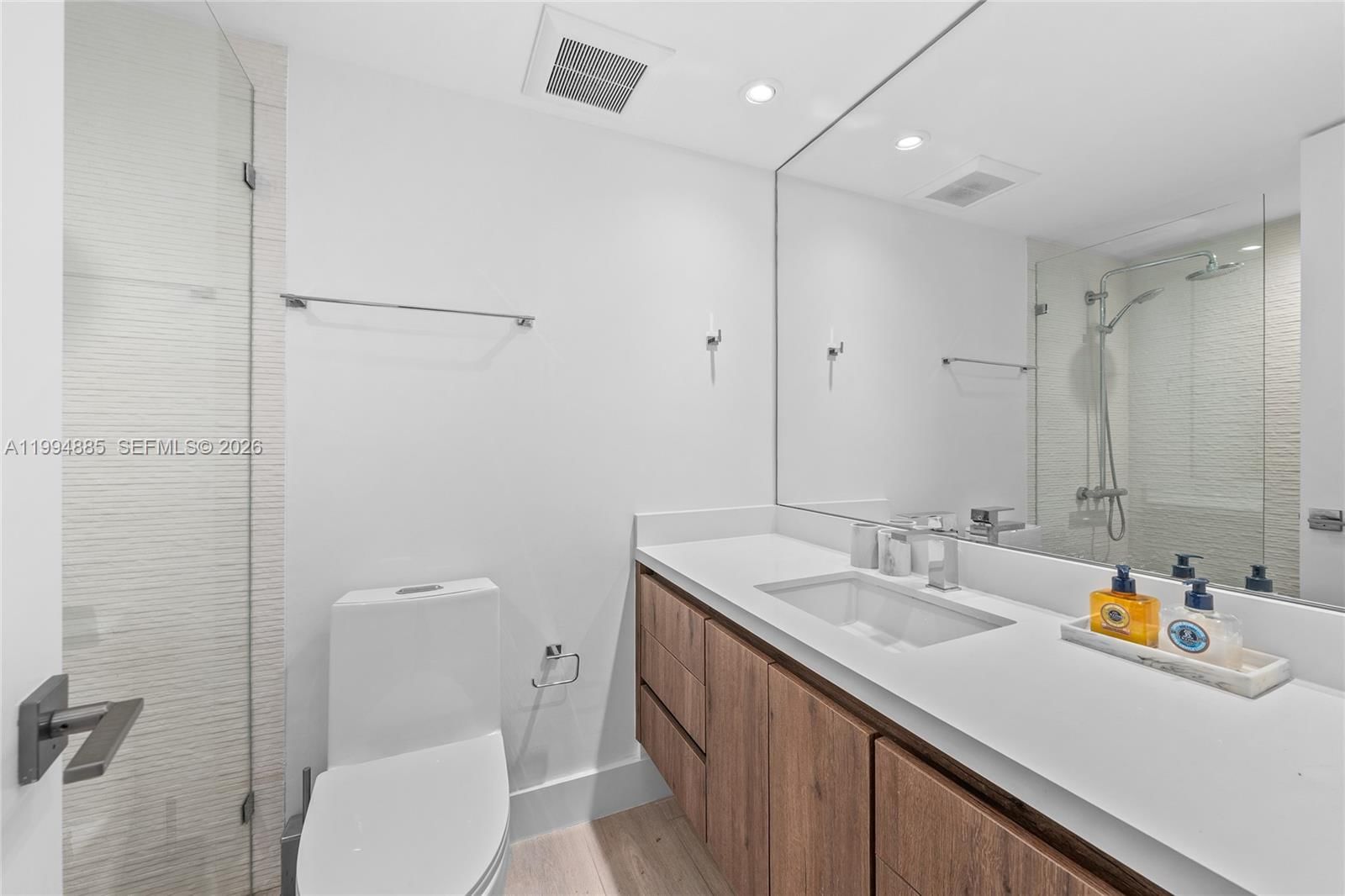 Real estate property located at 177 Ocean Lane Dr #812, Miami-dade, Key Biscaynes Commodore C, Key Biscayne, FL