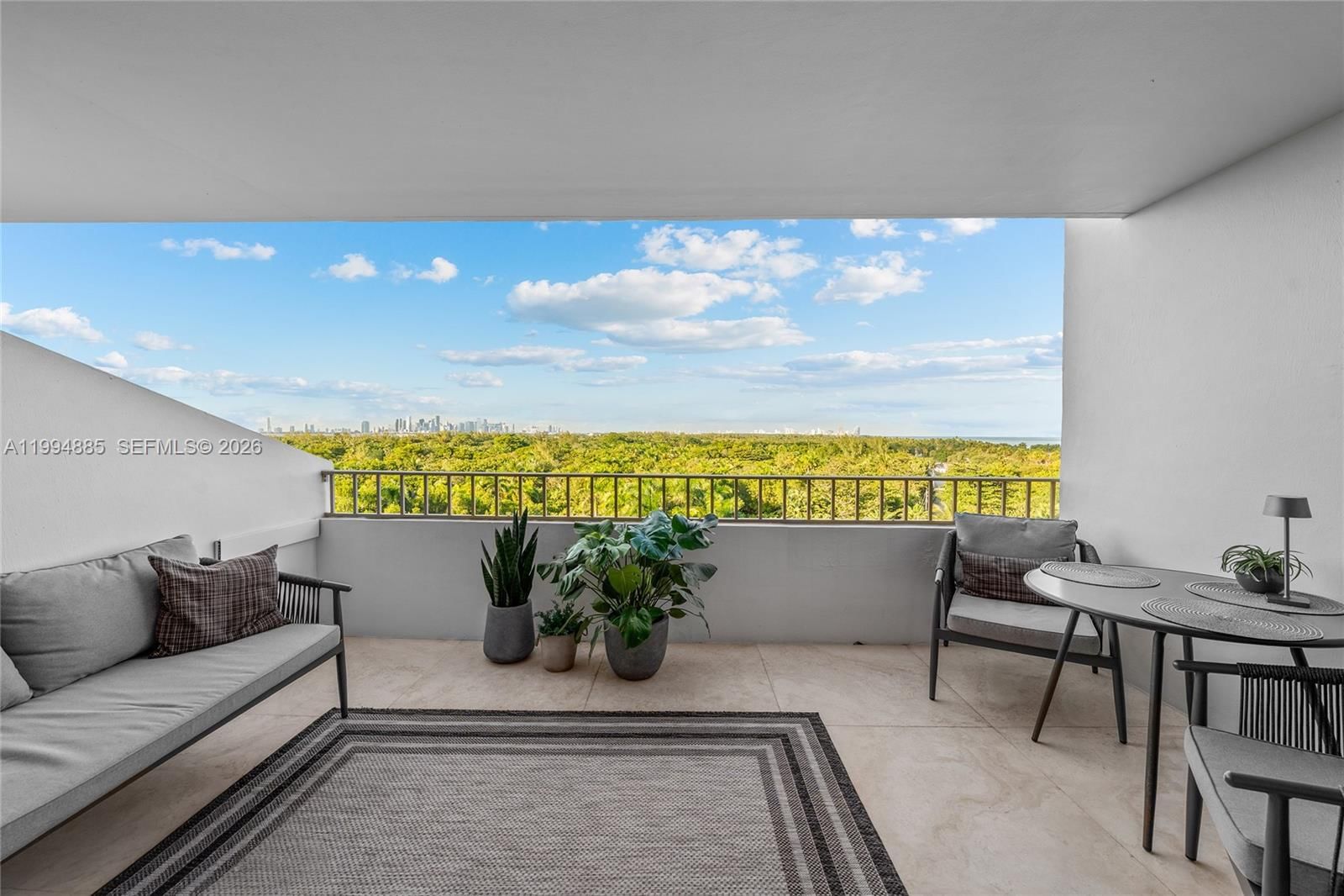 Real estate property located at 177 Ocean Lane Dr #812, Miami-dade, Key Biscaynes Commodore C, Key Biscayne, FL