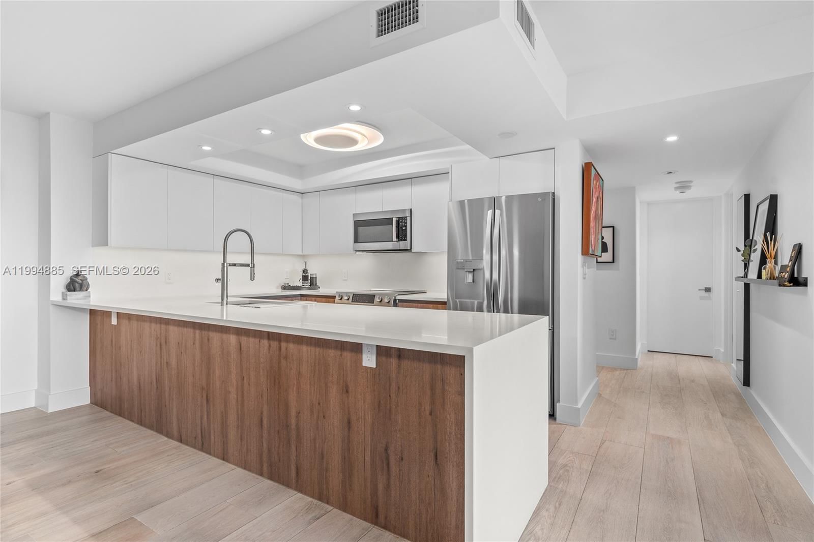 Real estate property located at 177 Ocean Lane Dr #812, Miami-dade, Key Biscaynes Commodore C, Key Biscayne, FL