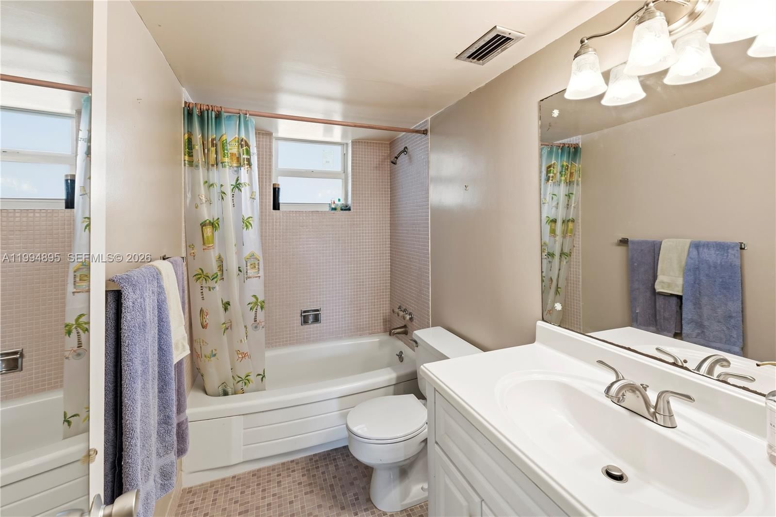 Real estate property located at 4025 Federal Hwy #226C, Broward, Kings Park Garden Apts Co, Oakland Park, FL