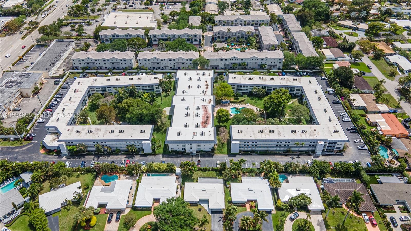 Real estate property located at 4025 Federal Hwy #226C, Broward, Kings Park Garden Apts Co, Oakland Park, FL