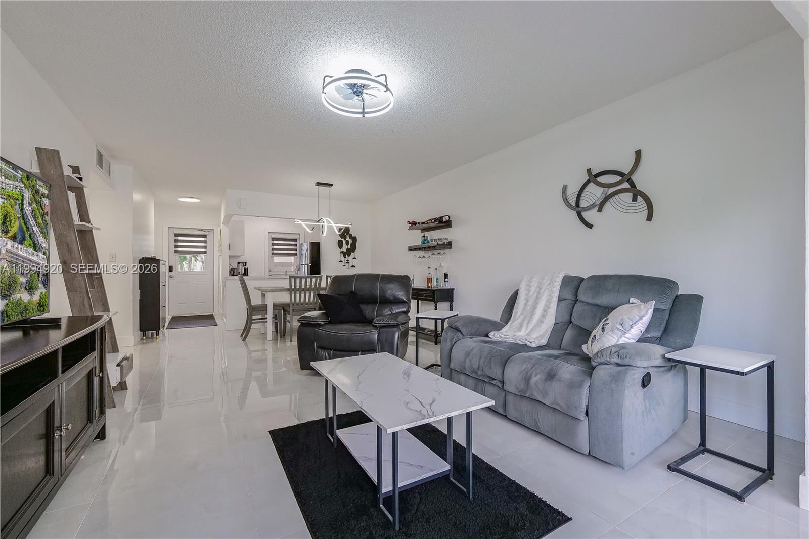 Real estate property located at 4701 34th St #502, Broward, Thistle Gardens Condo, Lauderdale Lakes, FL