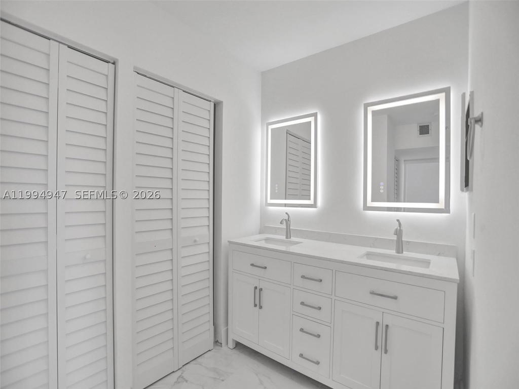 Real estate property located at 20355 34th Ct #1222, Miami-dade, Delvista Towers Condo, Aventura, FL