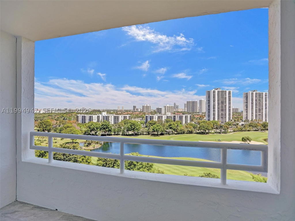 Real estate property located at 20355 34th Ct #1222, Miami-dade, Delvista Towers Condo, Aventura, FL