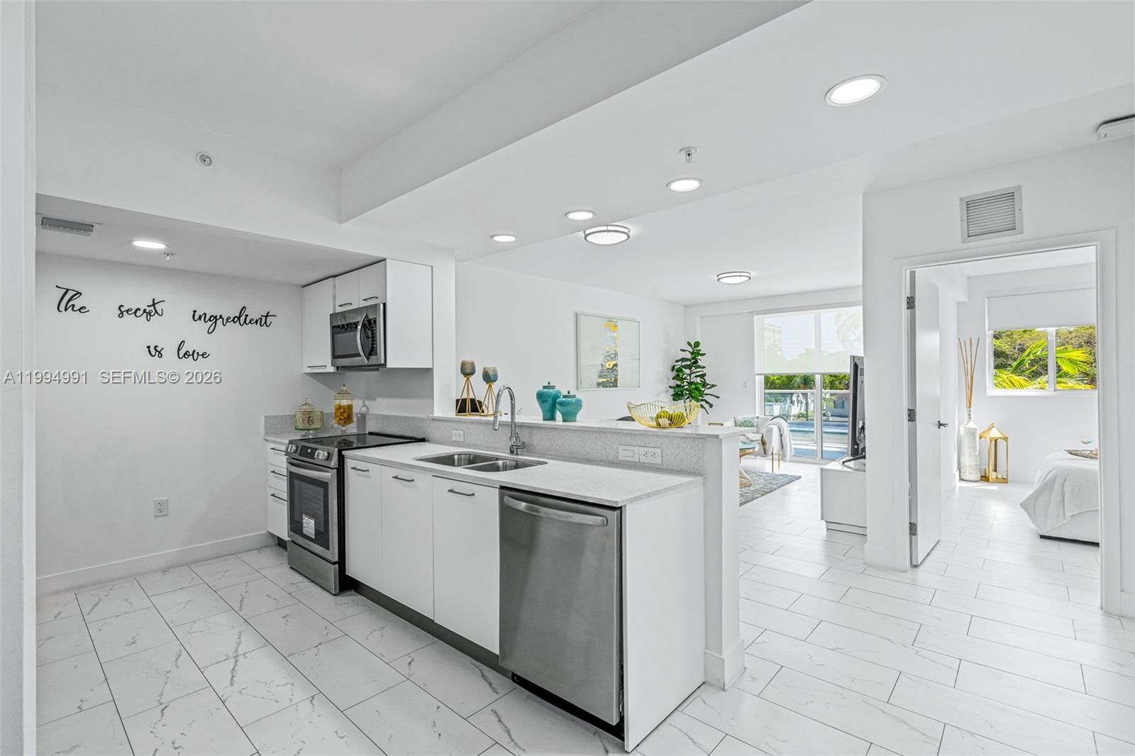 Real estate property located at 1850 Monroe St #205, Broward, Hollywood 1-21 B, Hollywood, FL