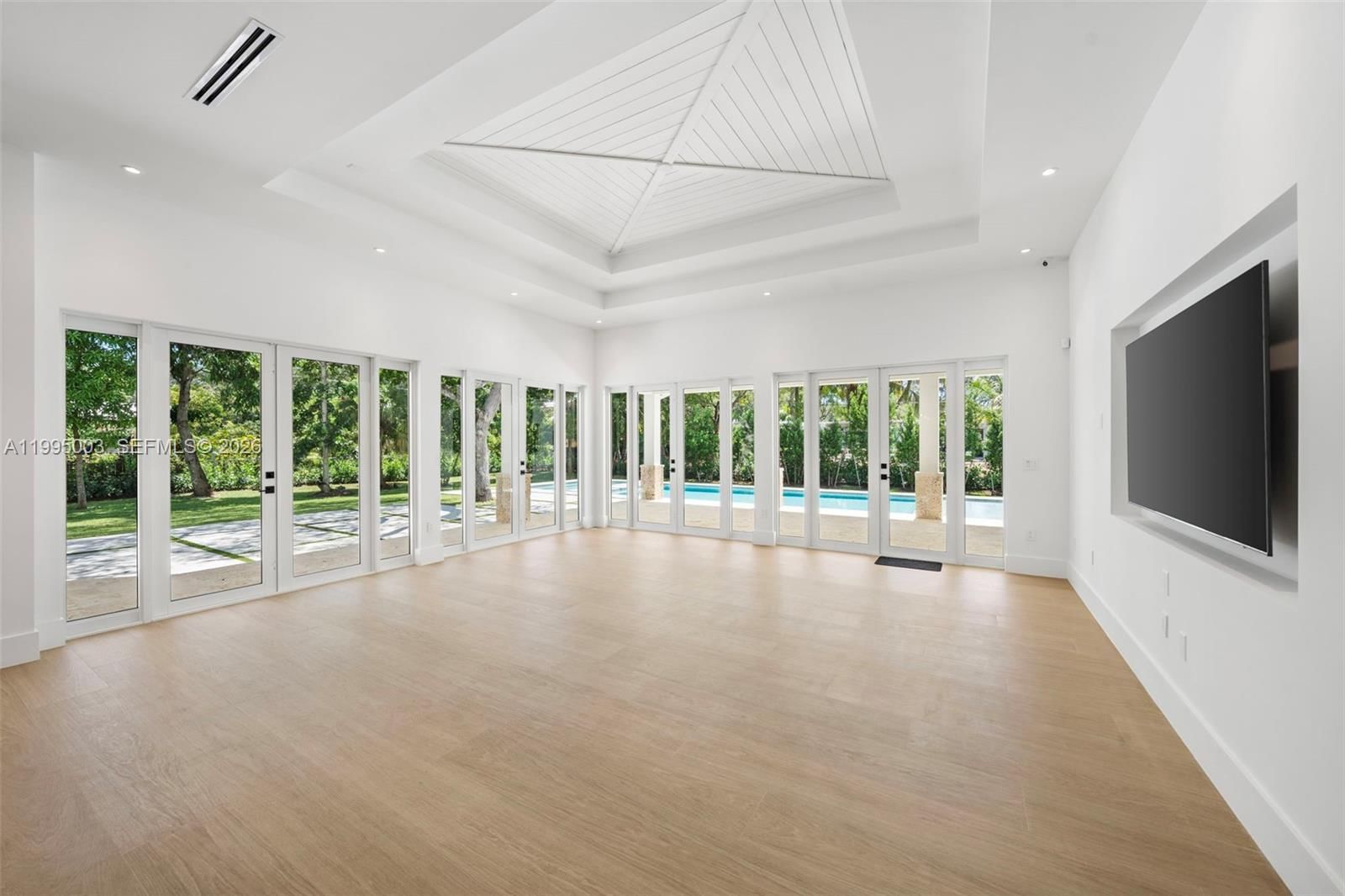 Real estate property located at 7900 118th St, Miami-dade, Suniland Estates 1st Addn, Pinecrest, FL