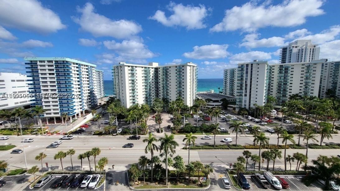 Real estate property located at 3800 Ocean Dr #816, Broward, Hallmark Of Hollywood Con, Hollywood, FL