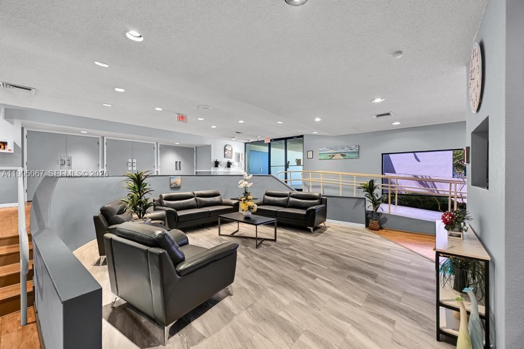 Real estate property located at 9150 Lime Bay Blvd #110, Broward, Lime Bay Condominium 6, Tamarac, FL