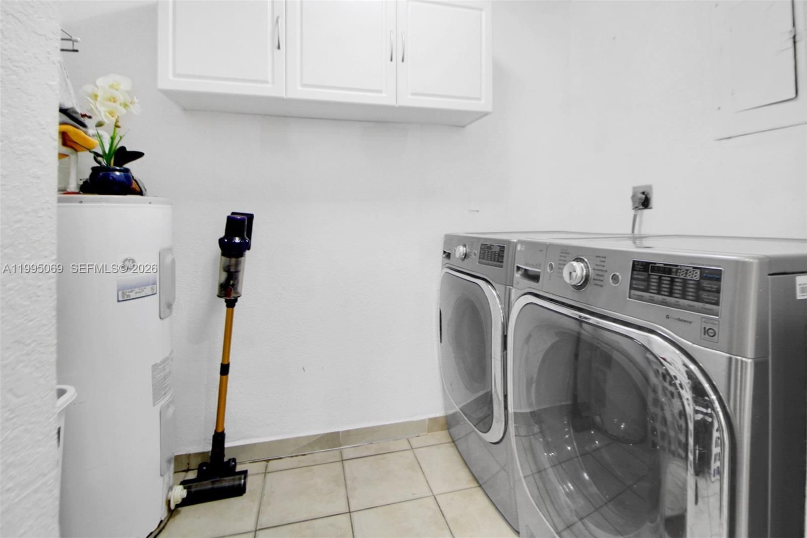 Real estate property located at 2330 6th Ct, Miami-dade, Seminola City Sec 2, Hialeah, FL