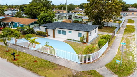 Real estate property located at 16050 27th Ct, Miami-dade, Golden Highlands Est, Miami Gardens, FL