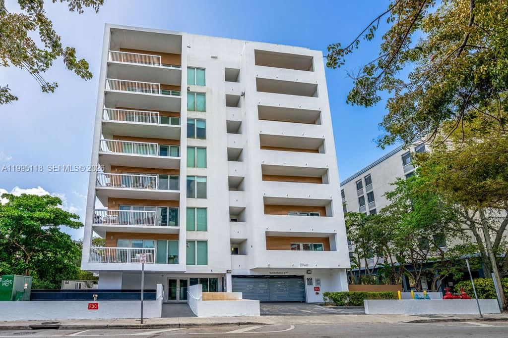 Real estate property located at 2740 28th Ter #705, Miami-dade, Villaggio In The Grove To, Miami, FL