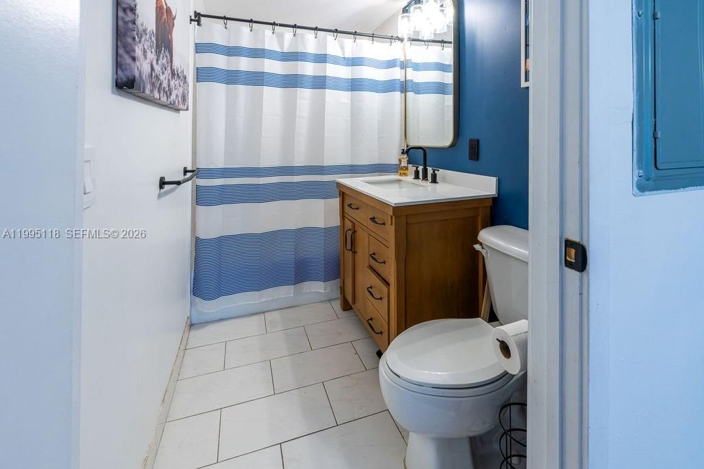 Real estate property located at 2740 28th Ter #705, Miami-dade, Villaggio In The Grove To, Miami, FL
