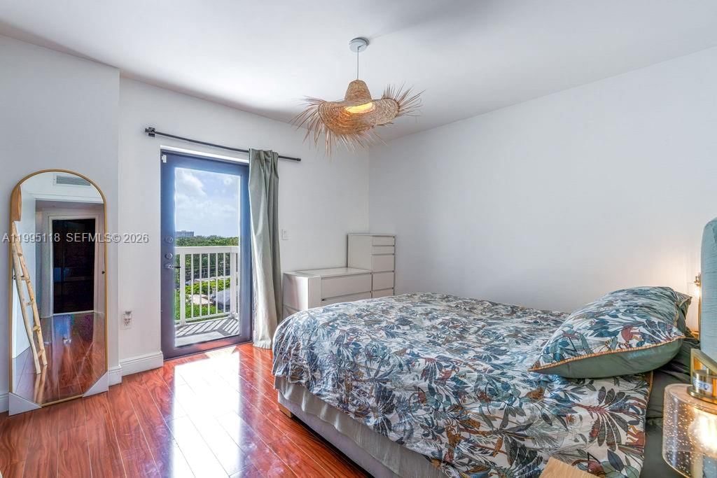 Real estate property located at 2740 28th Ter #705, Miami-dade, Villaggio In The Grove To, Miami, FL