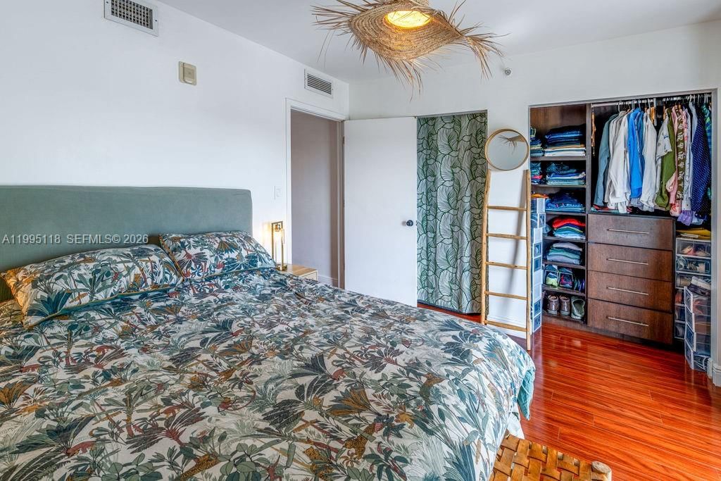 Real estate property located at 2740 28th Ter #705, Miami-dade, Villaggio In The Grove To, Miami, FL
