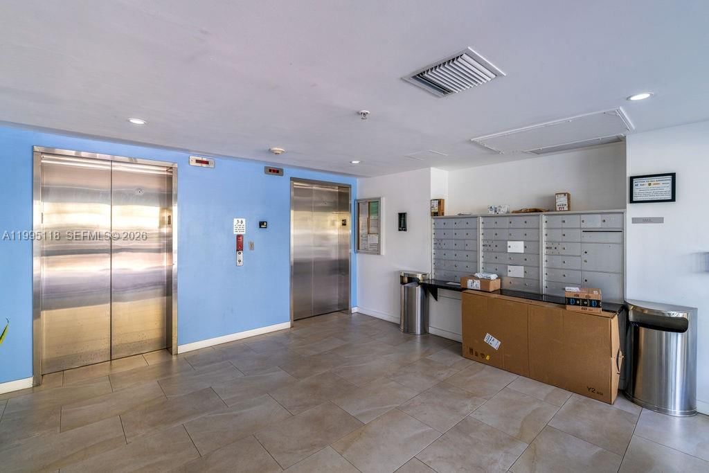 Real estate property located at 2740 28th Ter #705, Miami-dade, Villaggio In The Grove To, Miami, FL