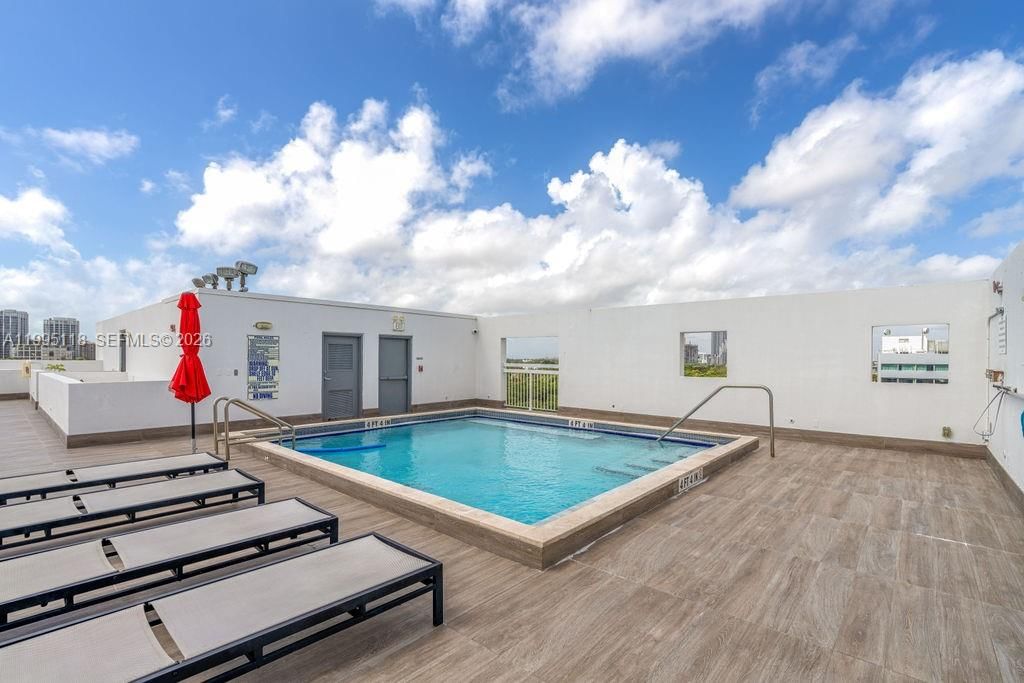 Real estate property located at 2740 28th Ter #705, Miami-dade, Villaggio In The Grove To, Miami, FL