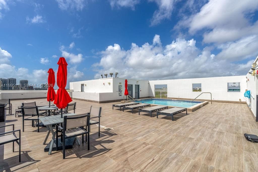 Real estate property located at 2740 28th Ter #705, Miami-dade, Villaggio In The Grove To, Miami, FL