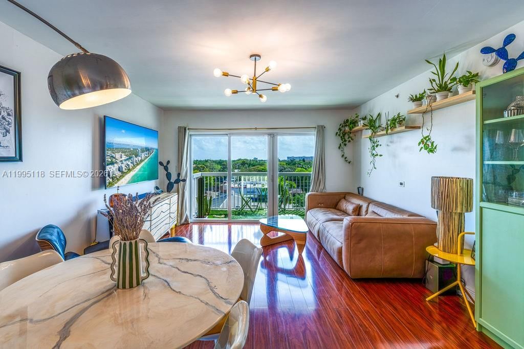 Real estate property located at 2740 28th Ter #705, Miami-dade, Villaggio In The Grove To, Miami, FL