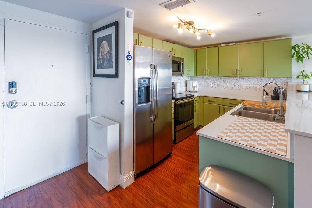 Real estate property located at 2740 28th Ter #705, Miami-dade, Villaggio In The Grove To, Miami, FL