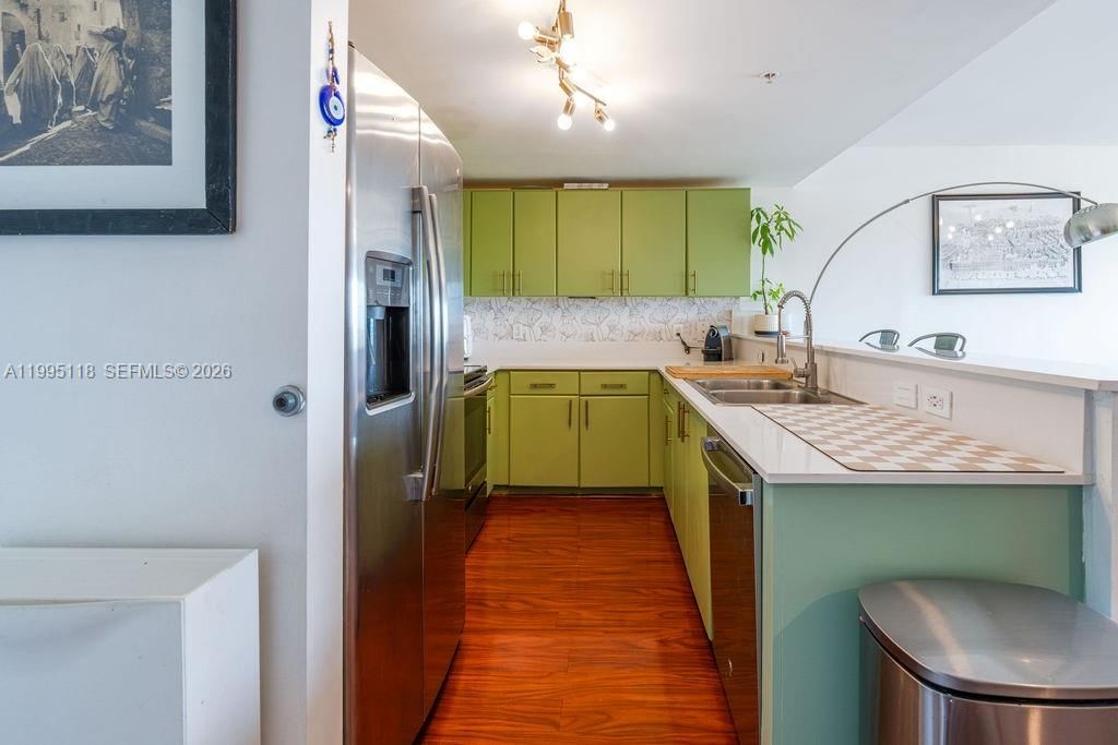 Real estate property located at 2740 28th Ter #705, Miami-dade, Villaggio In The Grove To, Miami, FL