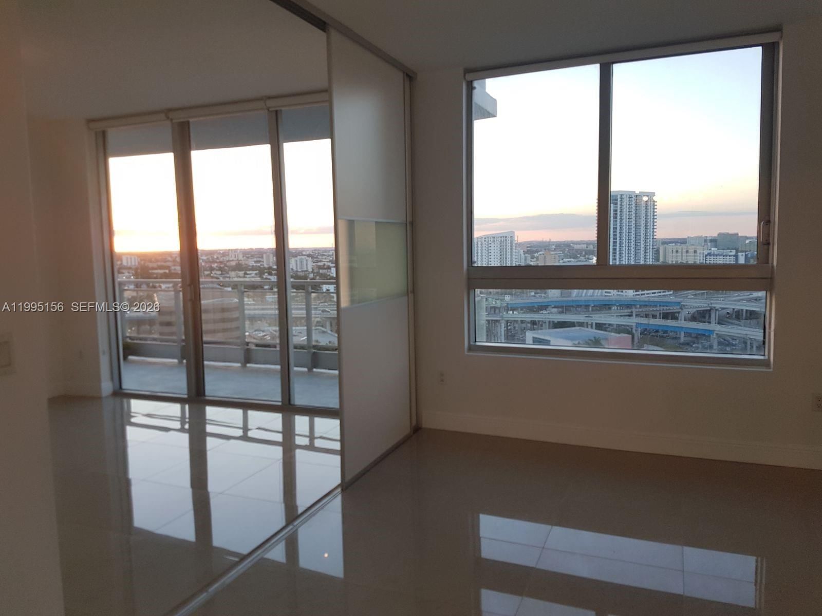 Real estate property located at 90 3RD STREET #2112, Miami-dade, The Ivy Condo, Miami, FL