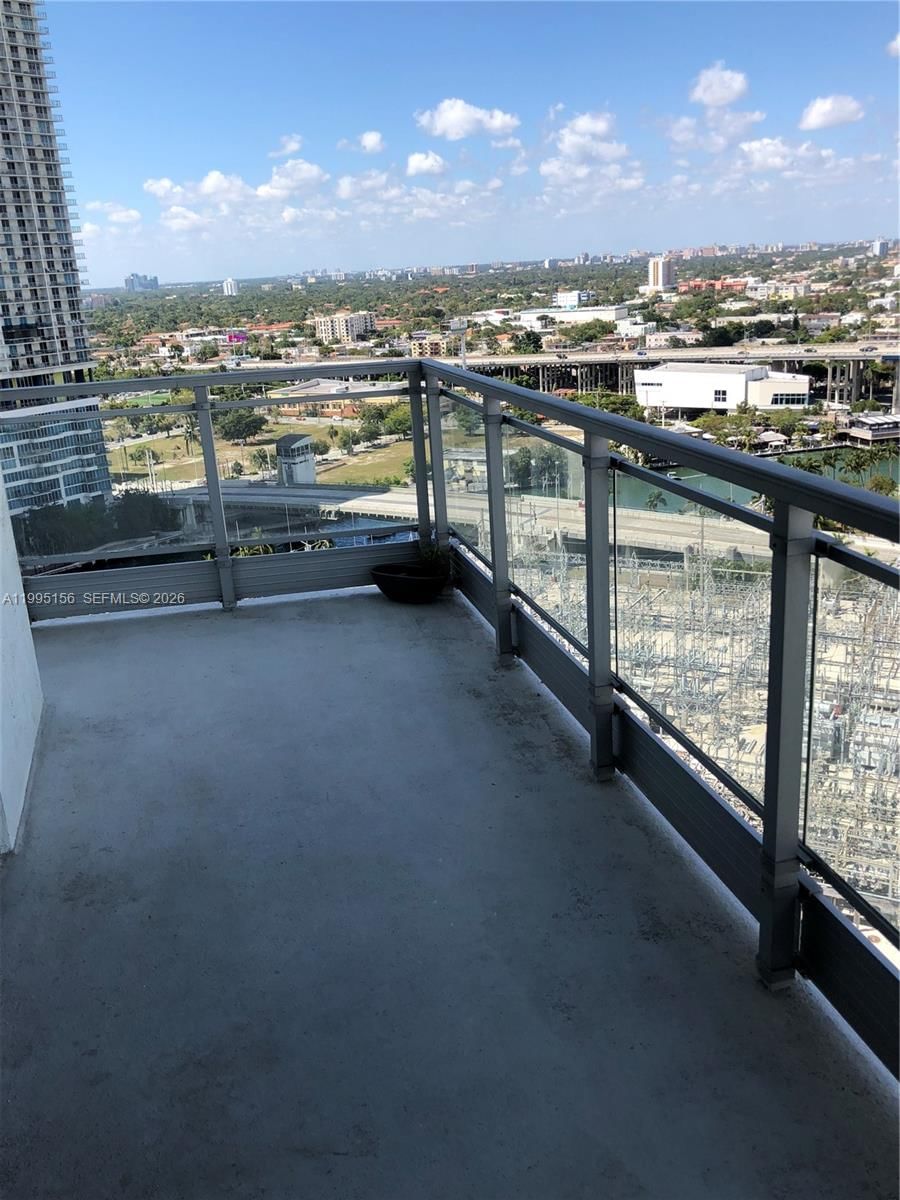 Real estate property located at 90 3RD STREET #2112, Miami-dade, The Ivy Condo, Miami, FL