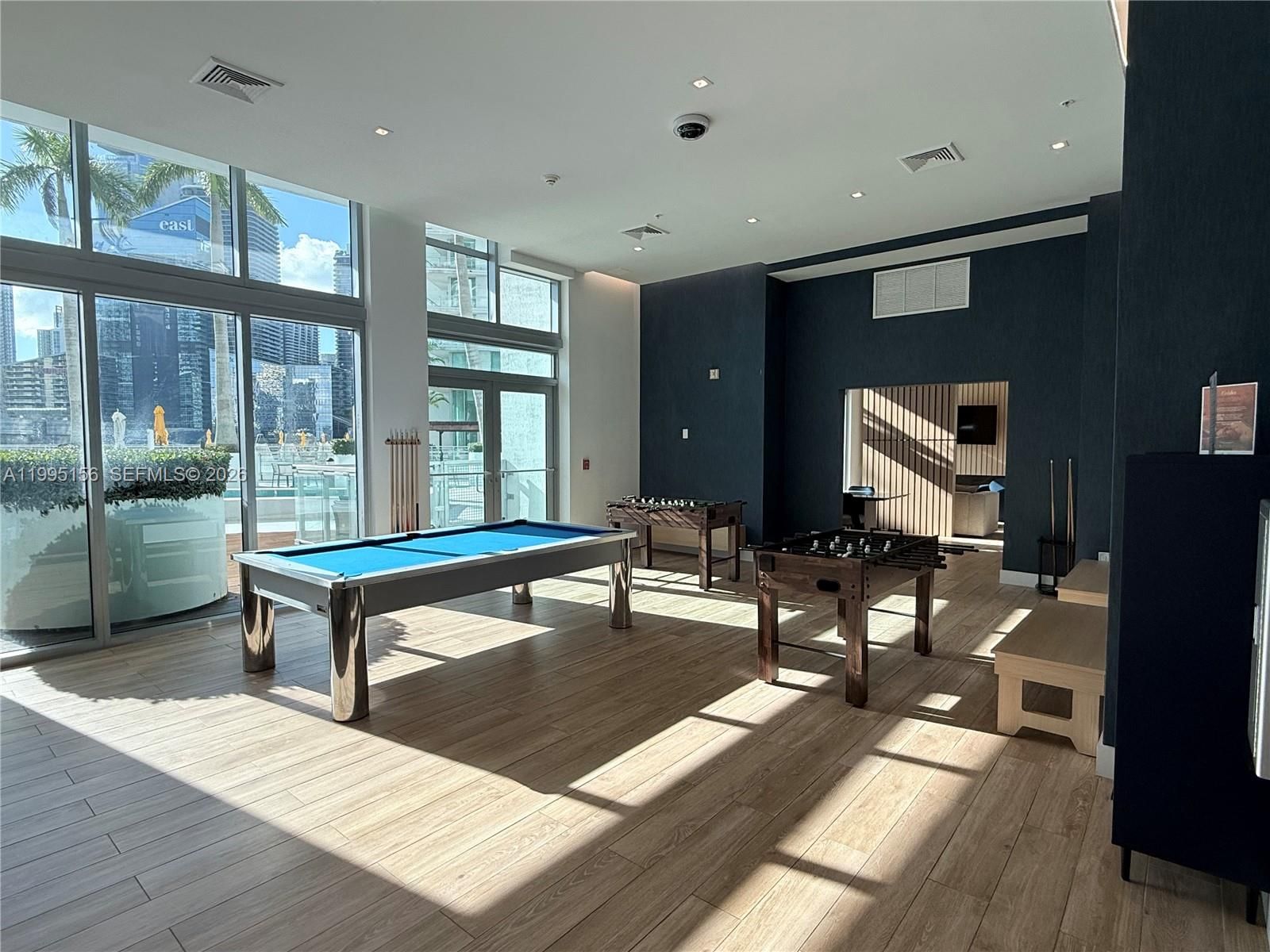 Real estate property located at 90 3RD STREET #2112, Miami-dade, The Ivy Condo, Miami, FL