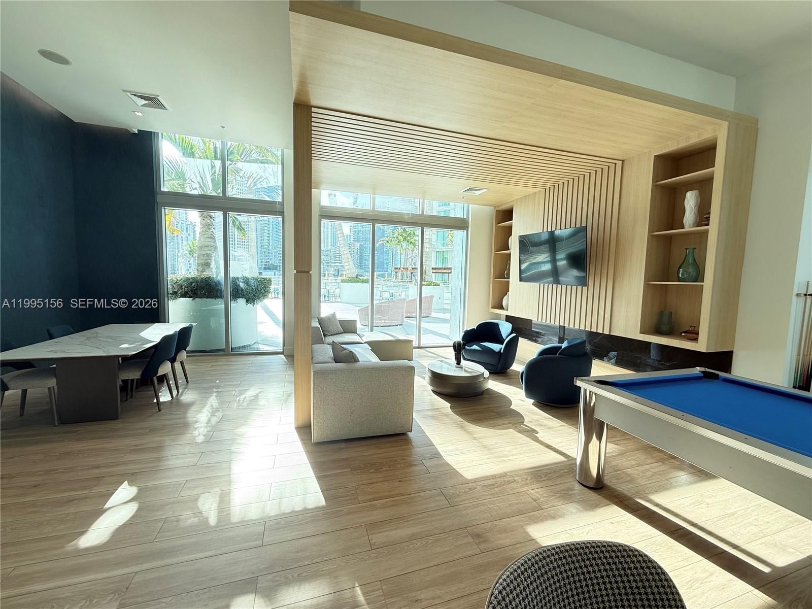 Real estate property located at 90 3RD STREET #2112, Miami-dade, The Ivy Condo, Miami, FL