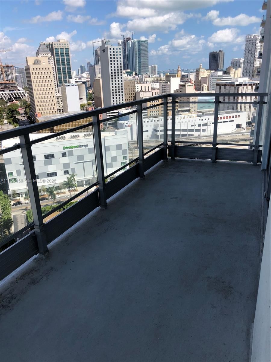 Real estate property located at 90 3RD STREET #2112, Miami-dade, The Ivy Condo, Miami, FL