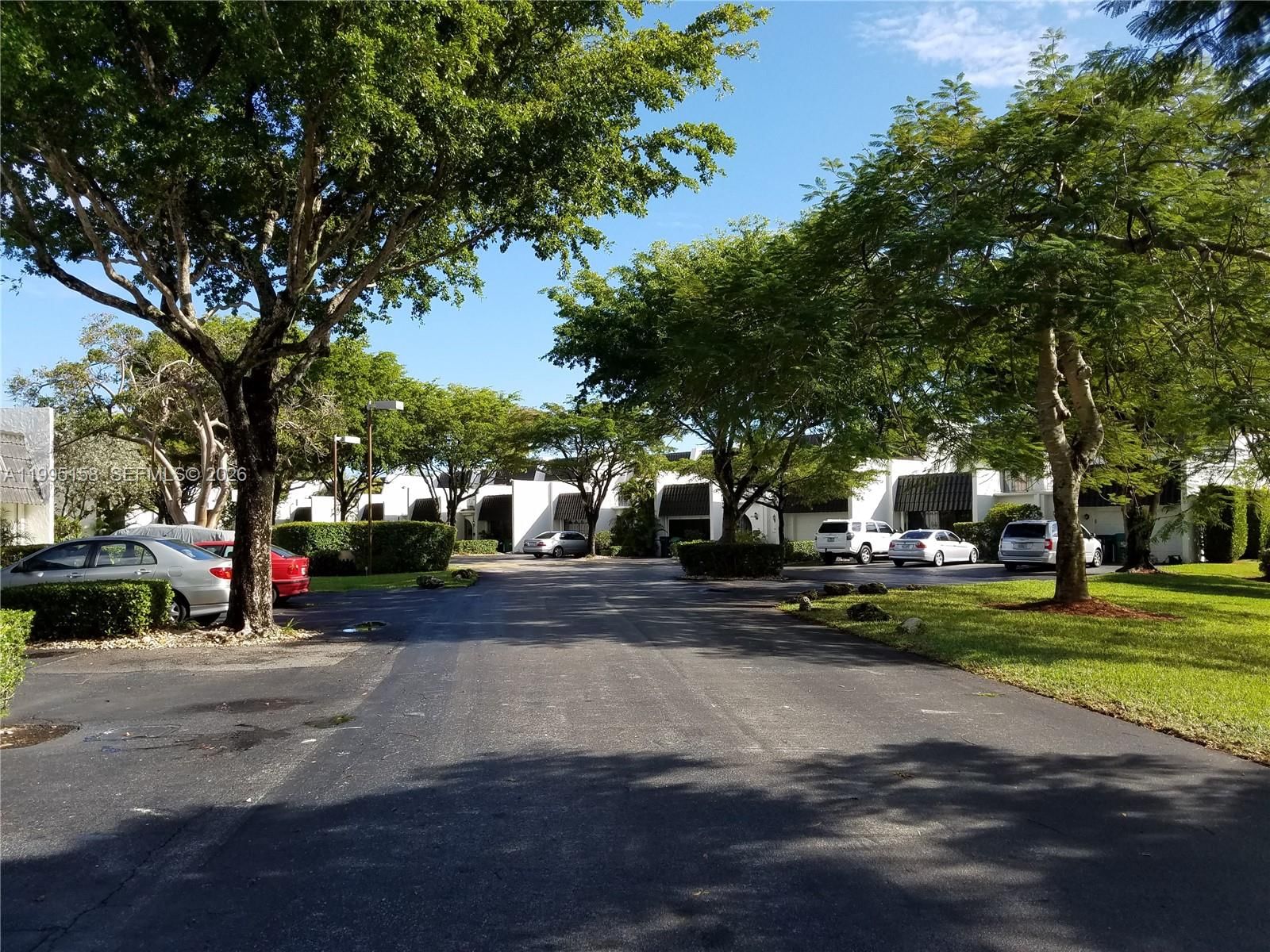 Real estate property located at 6161 90th Ct G-2, Miami-dade, Hilltop Condo, Miami, FL