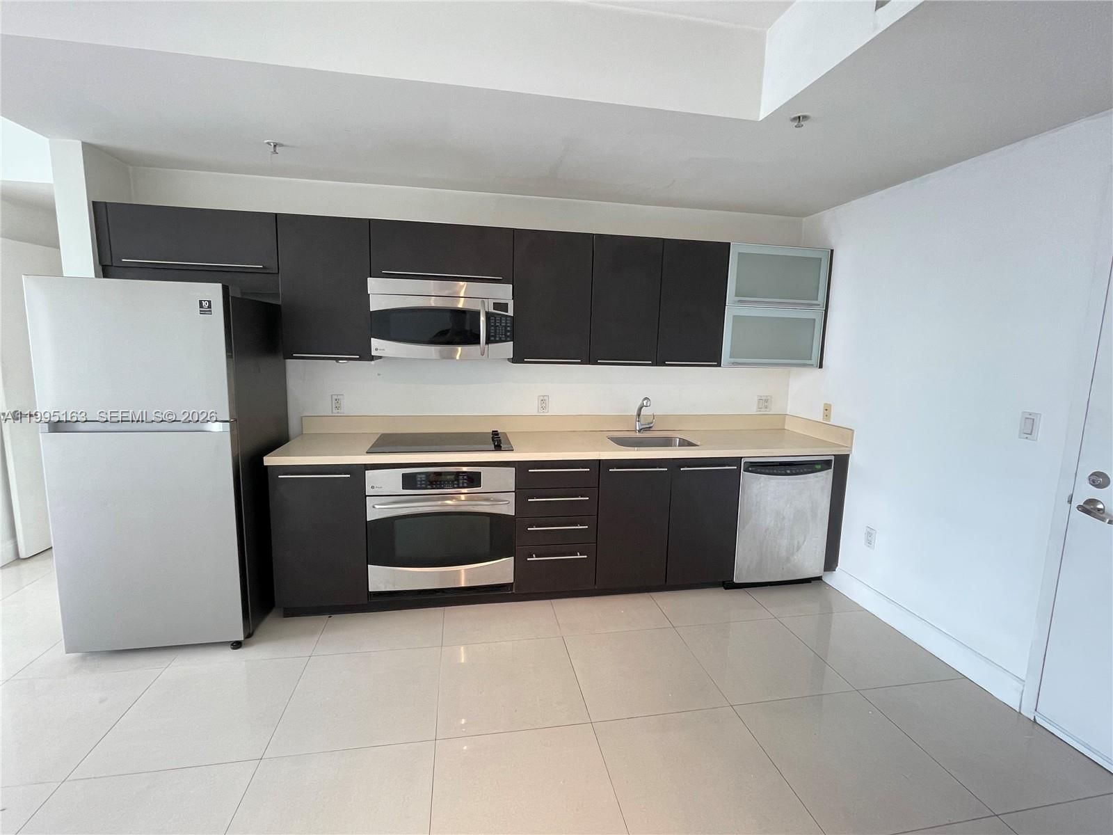 Real estate property located at 90 3RD STREET #1809, Miami-dade, The Ivy Condo, Miami, FL