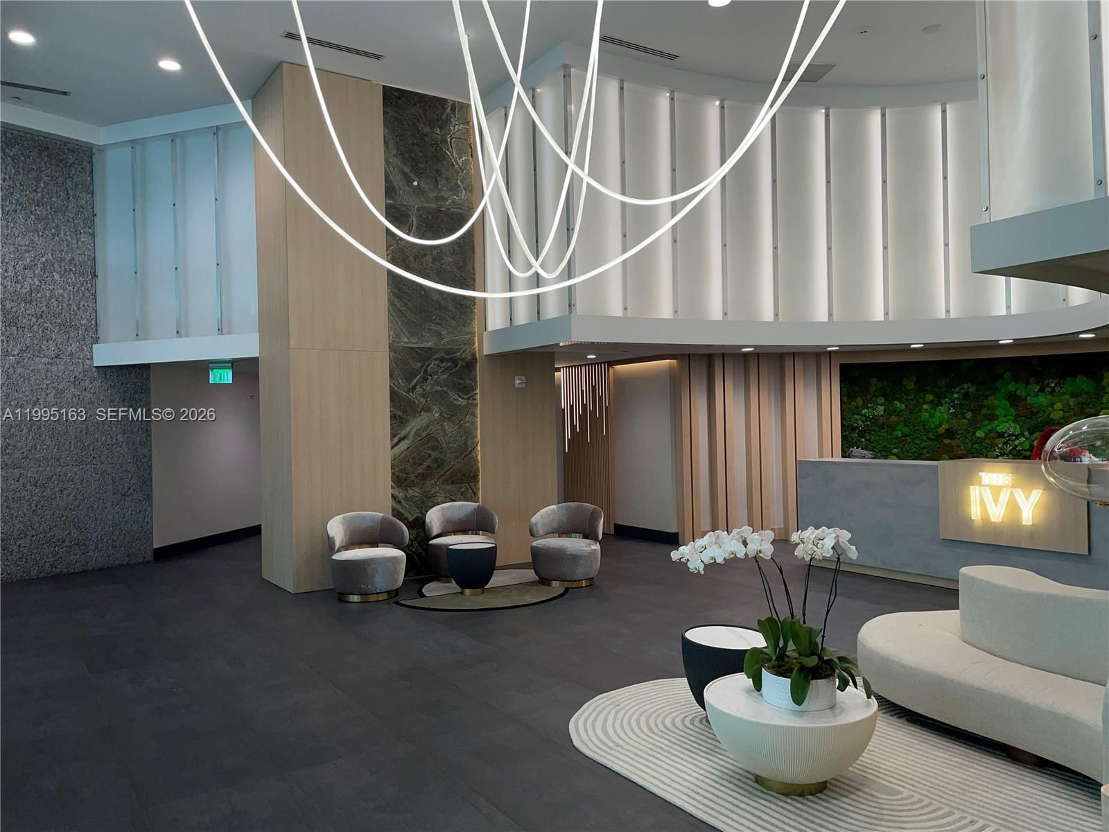 Real estate property located at 90 3RD STREET #1809, Miami-dade, The Ivy Condo, Miami, FL