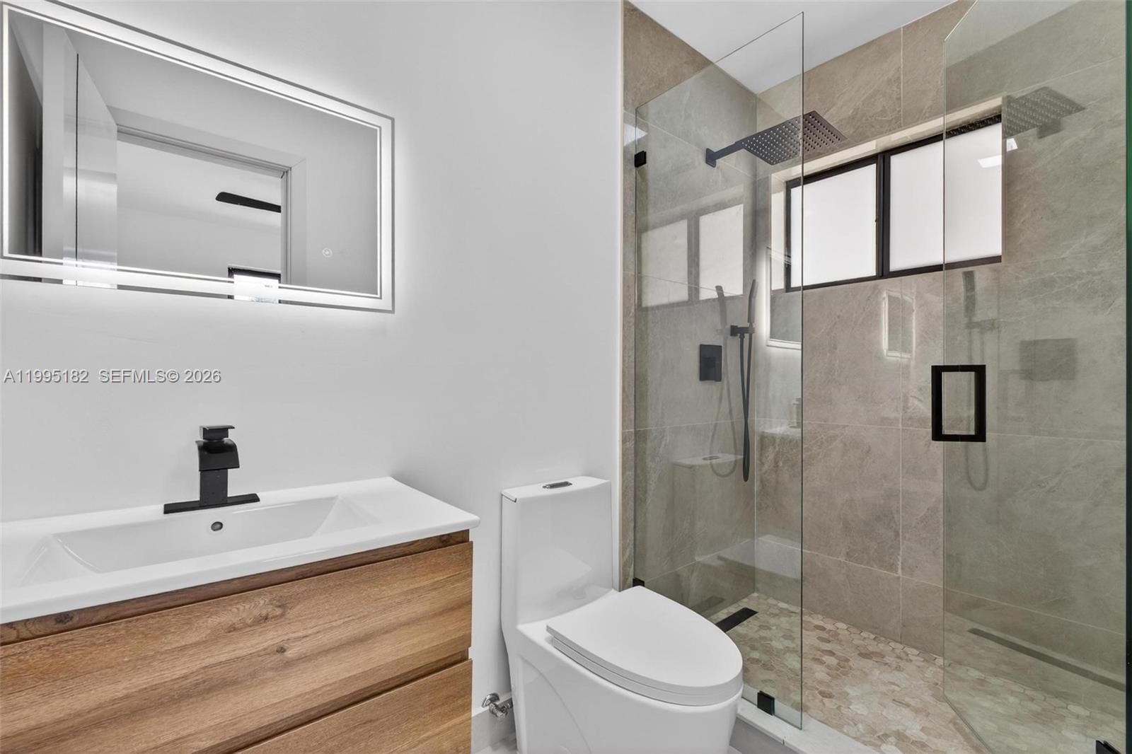 Real estate property located at 11530 138th St, Miami-dade, Replat Of Portions Of Ric, Miami, FL