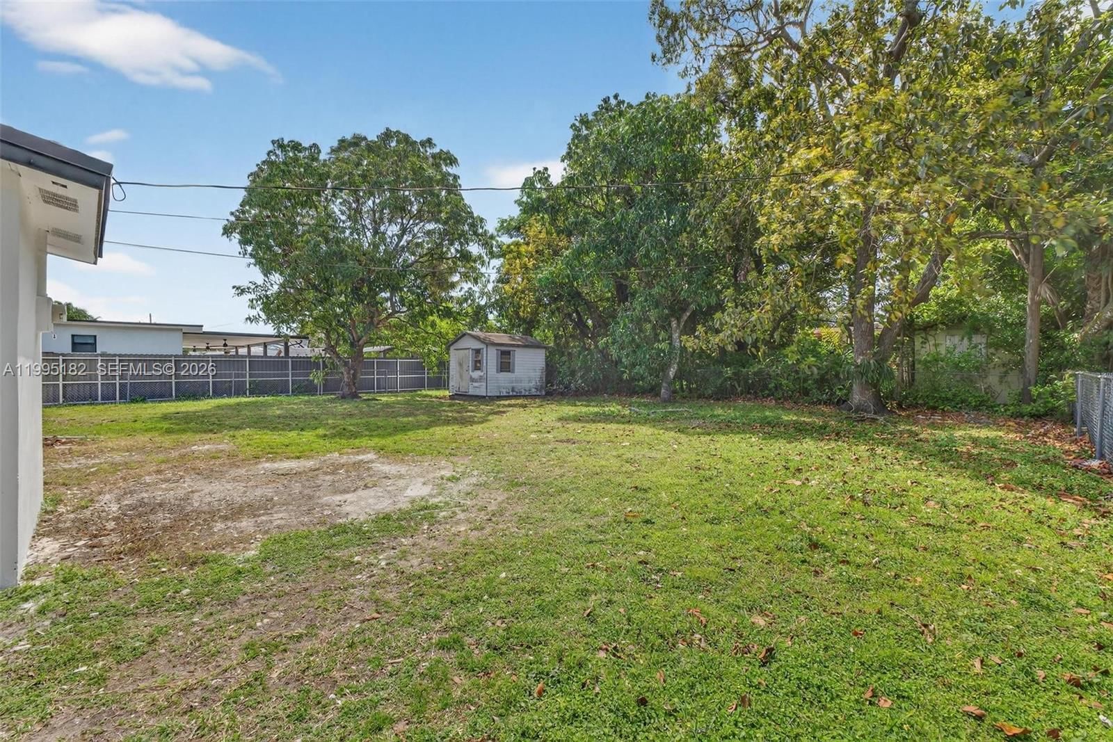 Real estate property located at 11530 138th St, Miami-dade, Replat Of Portions Of Ric, Miami, FL