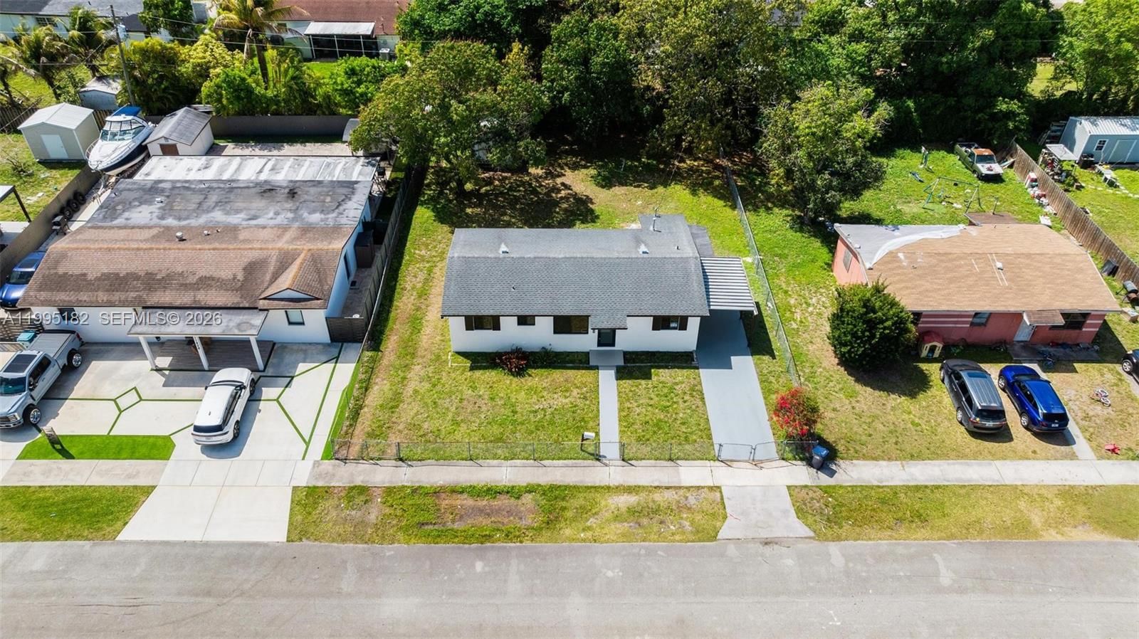 Real estate property located at 11530 138th St, Miami-dade, Replat Of Portions Of Ric, Miami, FL