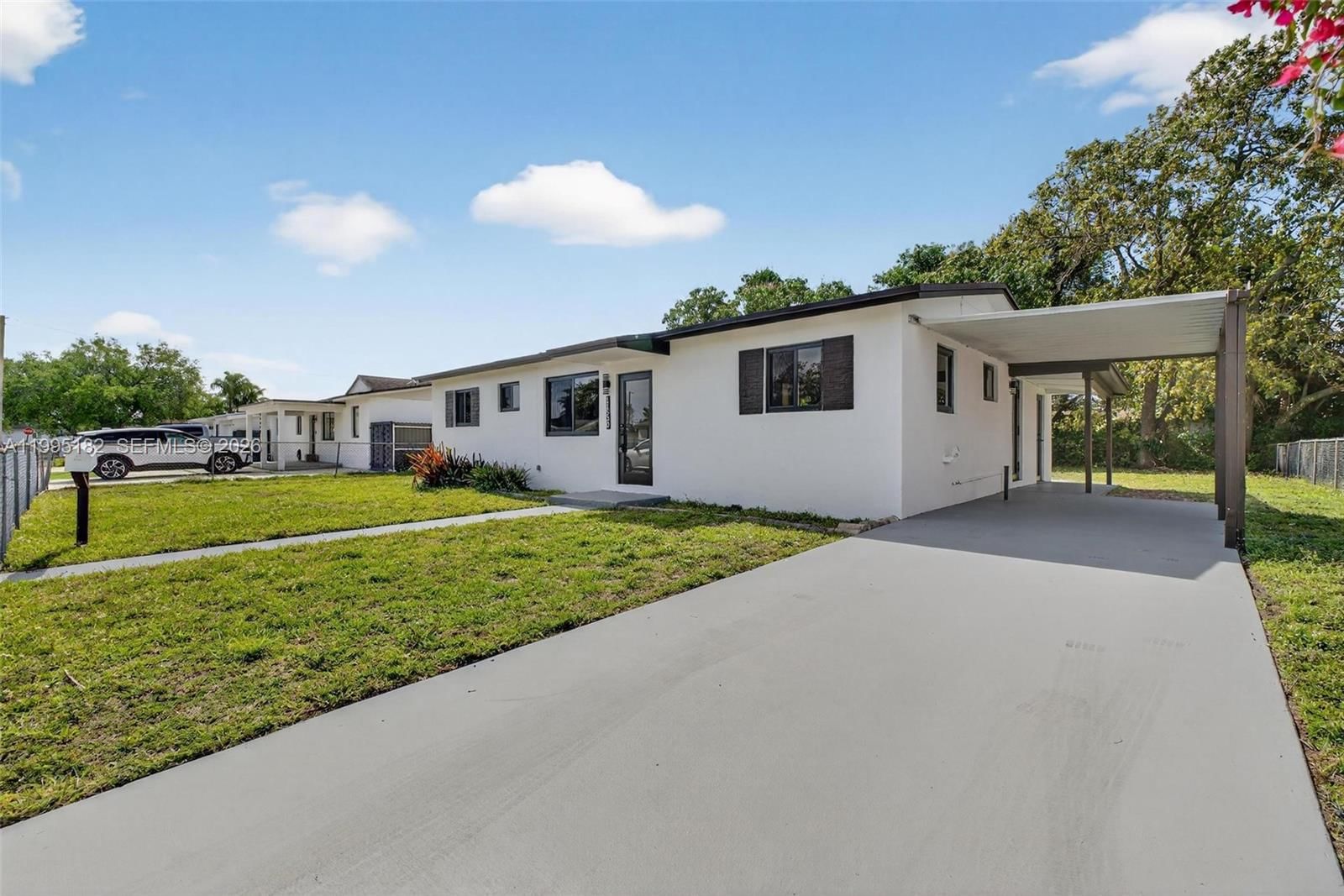 Real estate property located at 11530 138th St, Miami-dade, Replat Of Portions Of Ric, Miami, FL