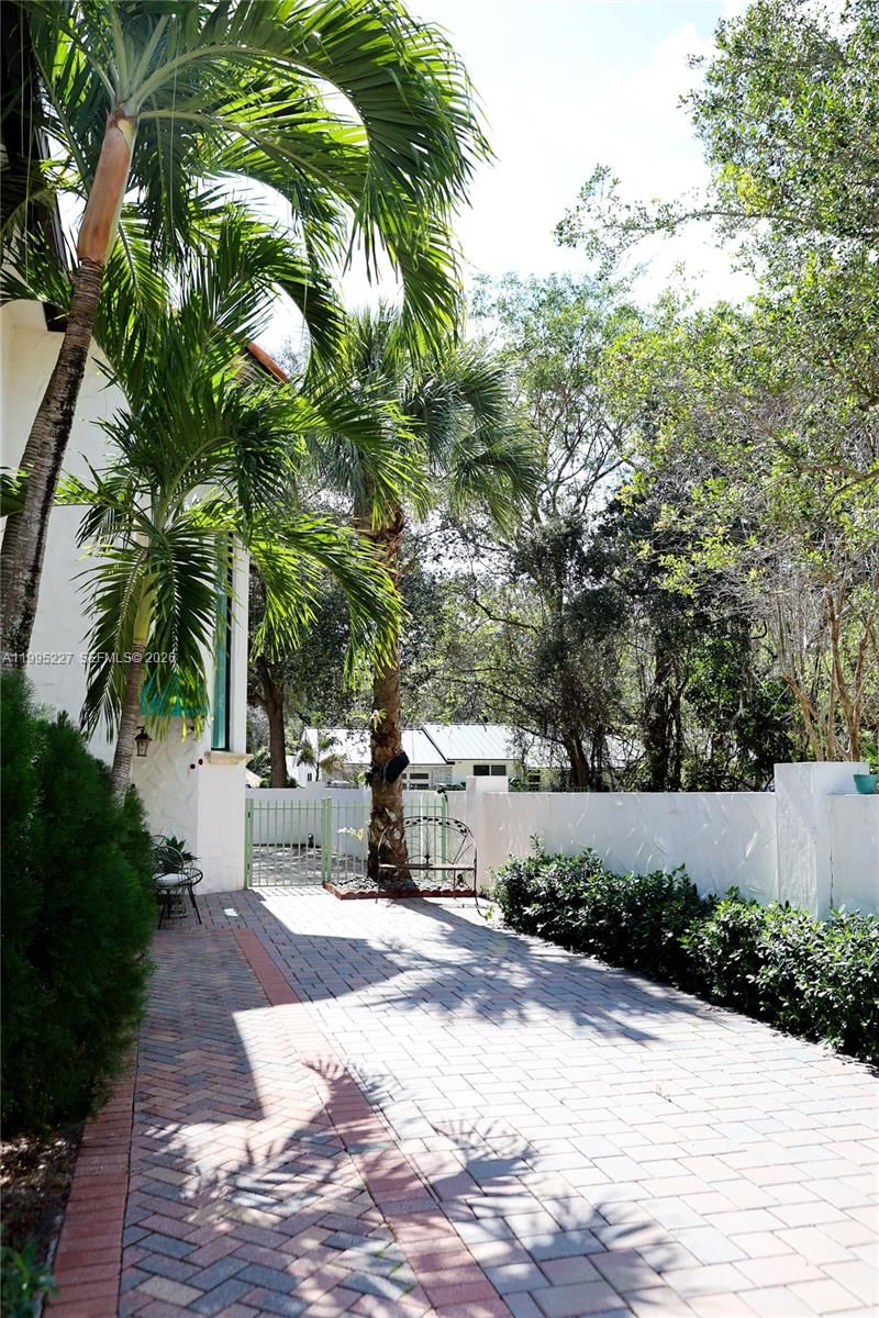 Real estate property located at 2948 Hidden Harbour Ct, Broward, Cape Fear, Dania Beach, FL